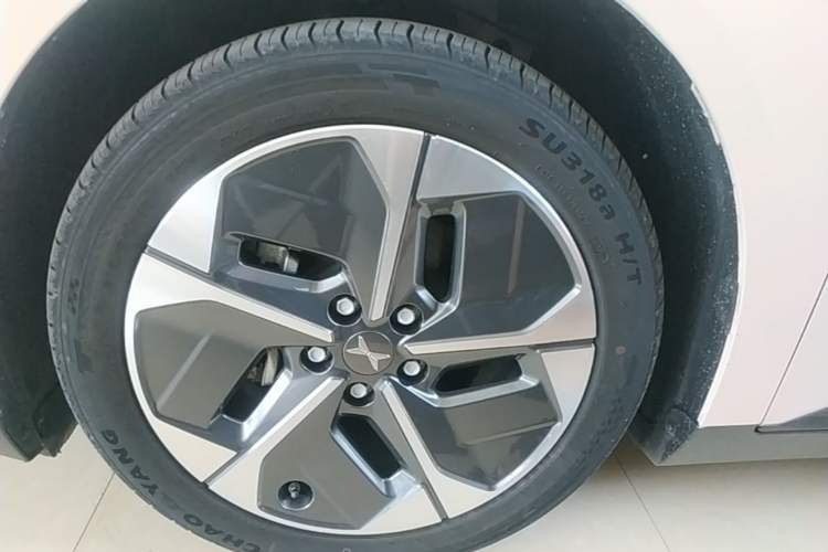 Used XPeng MONA M03 2024 620 with Ultra-Long Range Left Front Wheel Hub