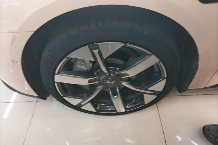 Used XPeng MONA M03 2024 620 with Ultra-Long Range Left Front Wheel Hub