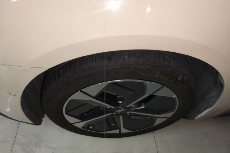 Used XPeng MONA M03 2024 620 with Ultra-Long Range Left Front Wheel Hub