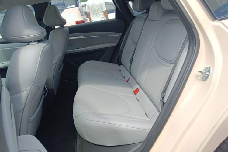Used XPeng MONA M03 2024 620 with Ultra-Long Range Left Rear Seat