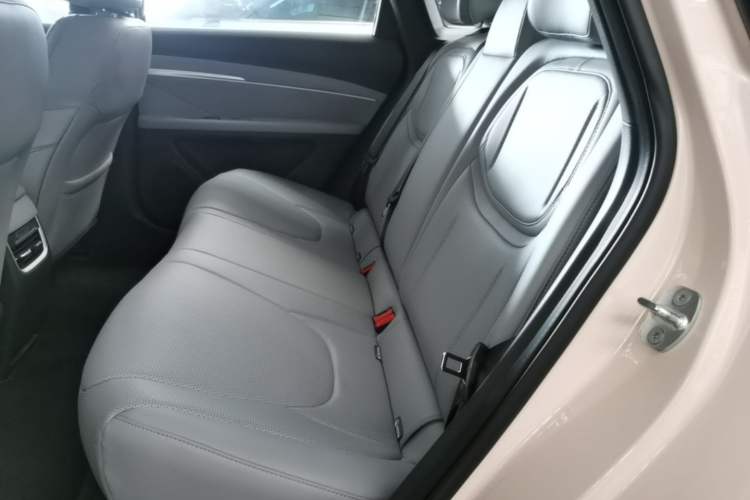 Used XPeng MONA M03 2024 620 with Ultra-Long Range Left Rear Seat