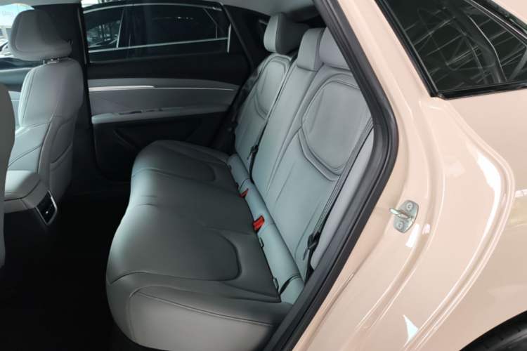 Used XPeng MONA M03 2024 620 with Ultra-Long Range Left Rear Seat