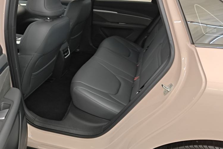 Used XPeng MONA M03 2024 620 with Ultra-Long Range Left Rear Seat