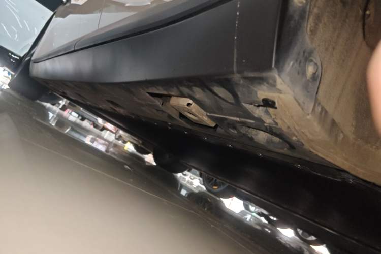 Used XPeng MONA M03 2024 620 with Ultra-Long Range Left Side Sill