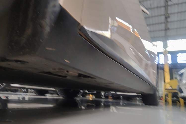 Used XPeng MONA M03 2024 620 with Ultra-Long Range Left Side Sill