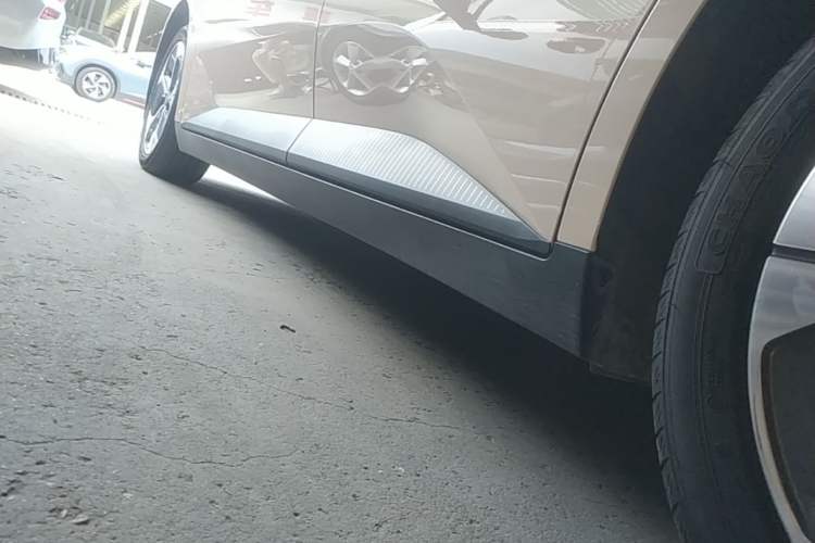 Used XPeng MONA M03 2024 620 with Ultra-Long Range Left Side Sill