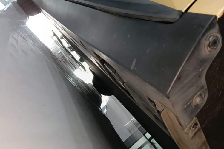 Used XPeng MONA M03 2024 620 with Ultra-Long Range Left Side Sill