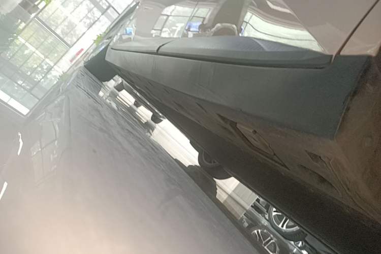 Used XPeng MONA M03 2024 620 with Ultra-Long Range Left Side Sill