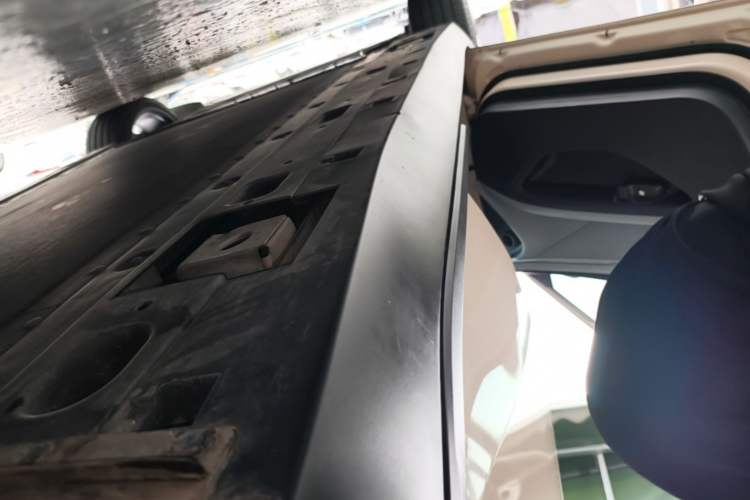 Used XPeng MONA M03 2024 620 with Ultra-Long Range Left Side Sill