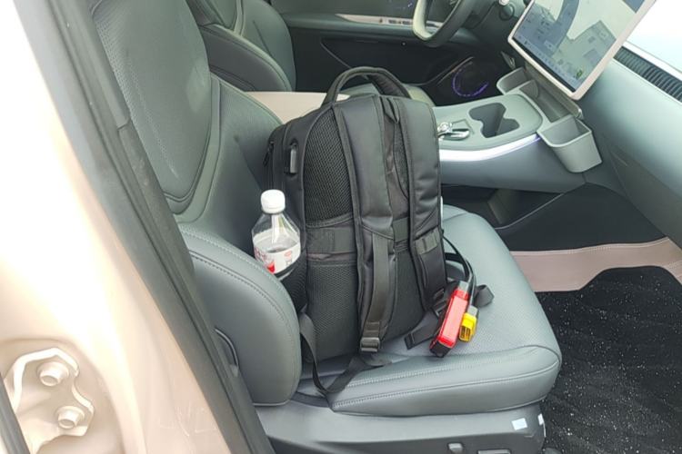 Used XPeng MONA M03 2024 620 with Ultra-Long Range Right Front Seat