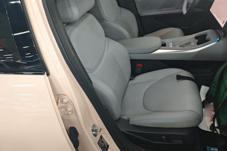 Used XPeng MONA M03 2024 620 with Ultra-Long Range Right Front Seat