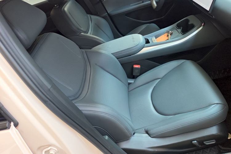 Used XPeng MONA M03 2024 620 with Ultra-Long Range Right Front Seat