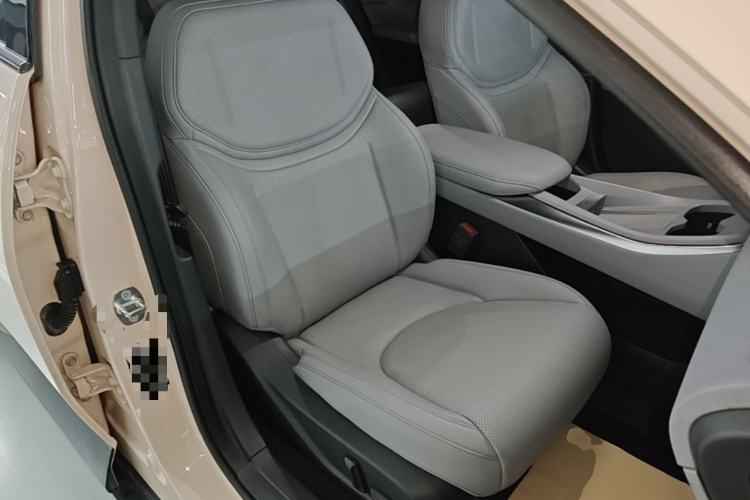 Used XPeng MONA M03 2024 620 with Ultra-Long Range Right Front Seat