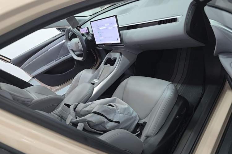 Used XPeng MONA M03 2024 515 Long-Range Right Front Seat