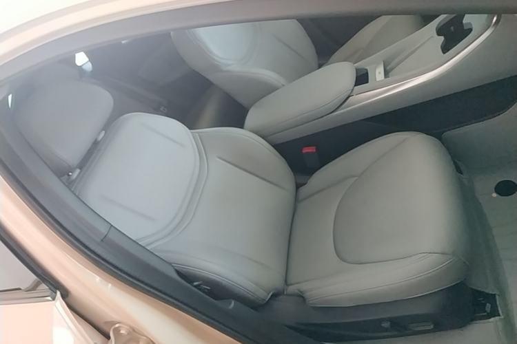Used XPeng MONA M03 2024 620 with Ultra-Long Range Right Front Seat