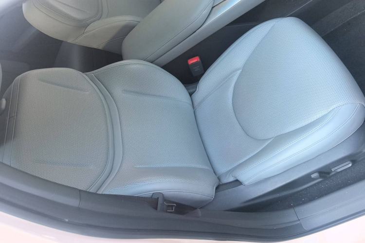 Used XPeng MONA M03 2024 620 with Ultra-Long Range Right Front Seat