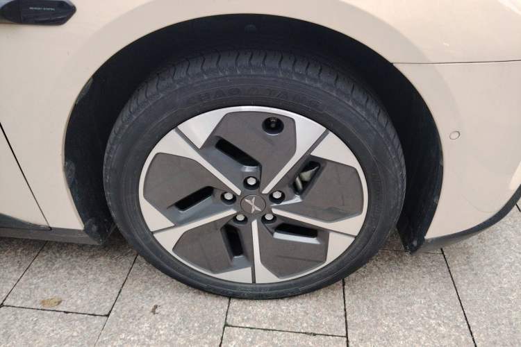Used XPeng MONA M03 2024 620 with Ultra-Long Range Right Front Wheel Hub