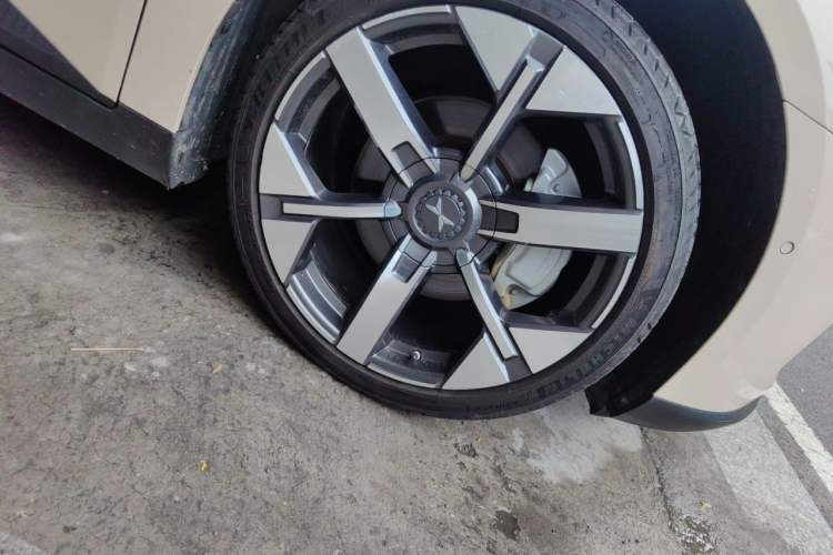 Used XPeng MONA M03 2024 620 with Ultra-Long Range Right Front Wheel Hub