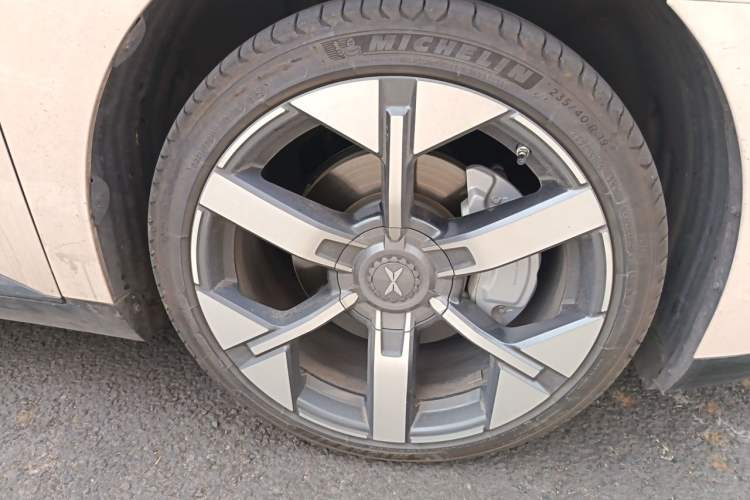 Used XPeng MONA M03 2024 620 with Ultra-Long Range Right Front Wheel Hub
