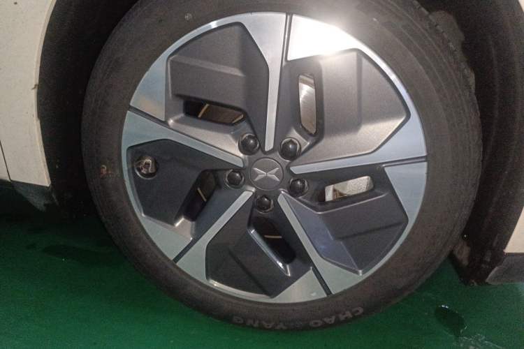 Used XPeng MONA M03 2024 620 with Ultra-Long Range Right Front Wheel Hub