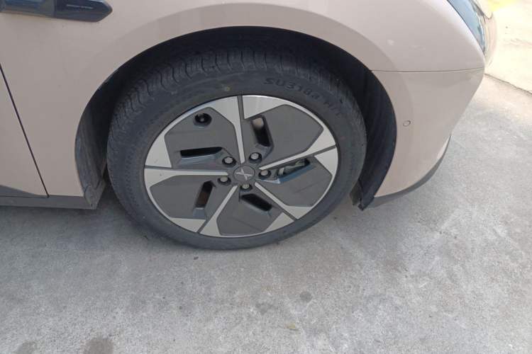 Used XPeng MONA M03 2024 620 with Ultra-Long Range Right Front Wheel Hub