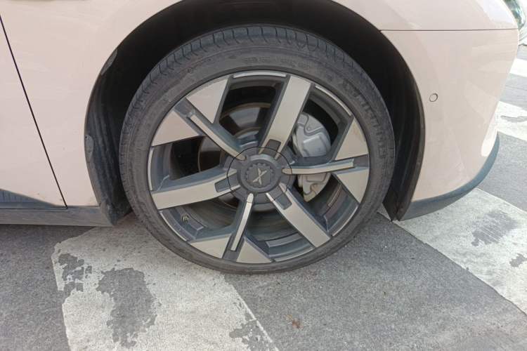 Used XPeng MONA M03 2024 620 with Ultra-Long Range Right Front Wheel Hub