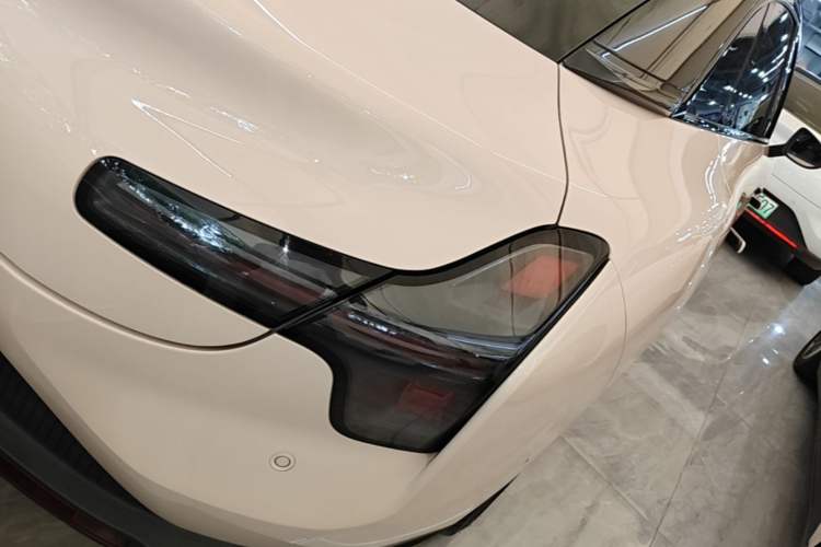 Used XPeng MONA M03 2024 620 with Ultra-Long Range Right Rear Taillight
