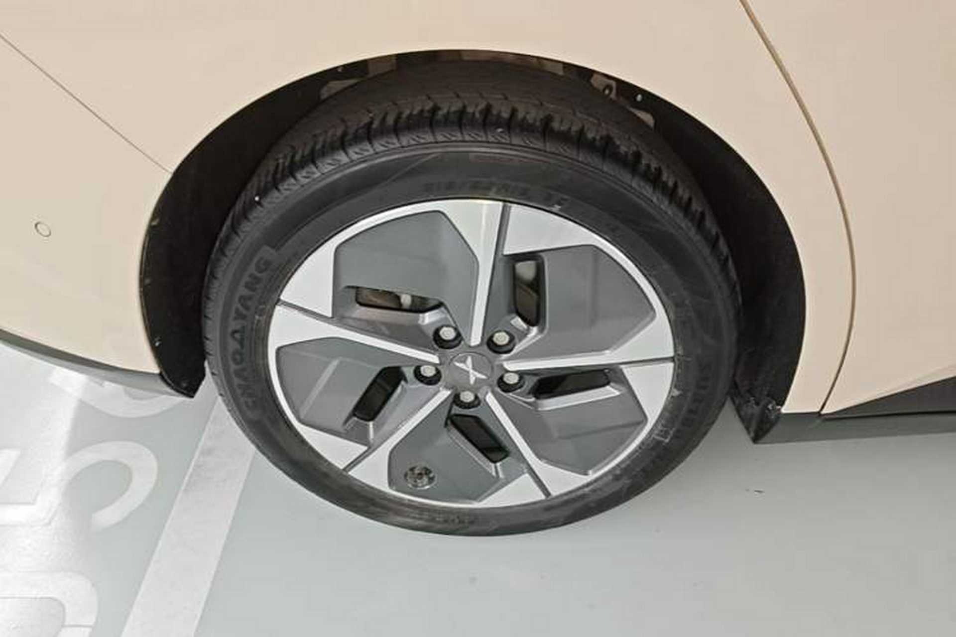 Used XPeng MONA M03 2024 620 with Ultra-Long Range Right Rear Wheel Hub