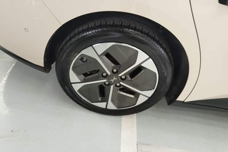 Used XPeng MONA M03 2024 515 Long-Range Right Rear Wheel Hub