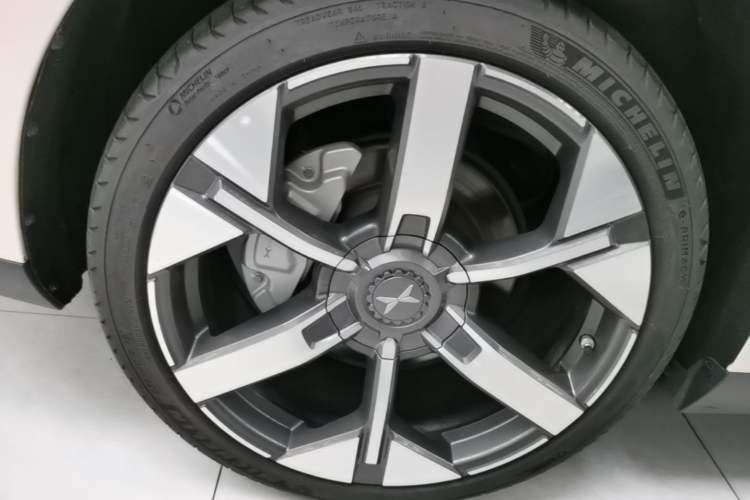 Used XPeng MONA M03 2024 620 with Ultra-Long Range Right Rear Wheel Hub