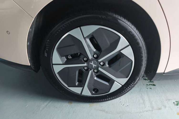 Used XPeng MONA M03 2024 515 Long-Range Right Rear Wheel Hub