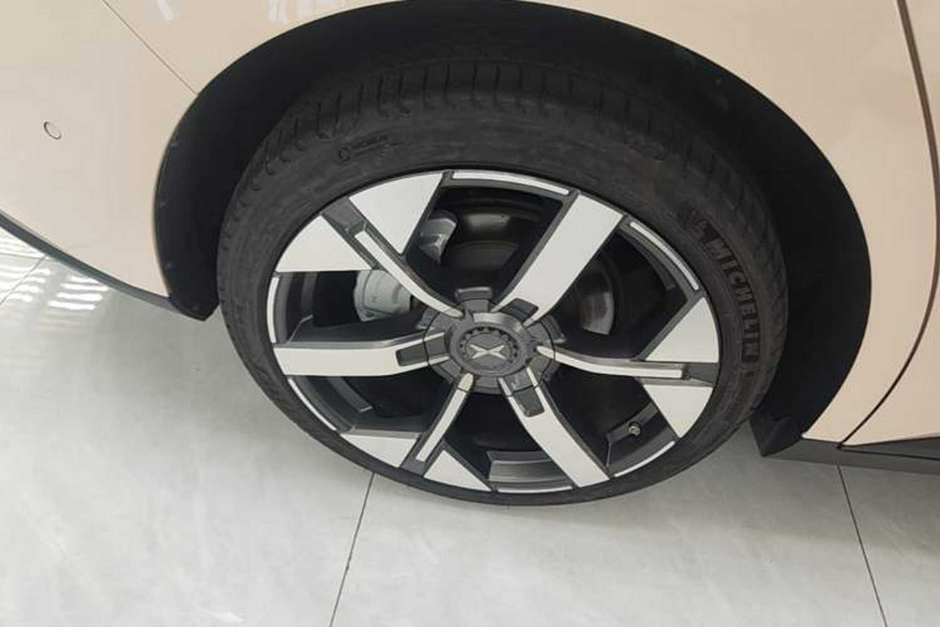 Used XPeng MONA M03 2024 620 with Ultra-Long Range Right Rear Wheel Hub