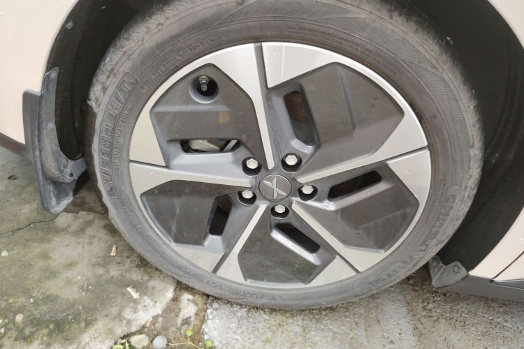 Used XPeng MONA M03 2024 620 with Ultra-Long Range Right Rear Wheel Hub
