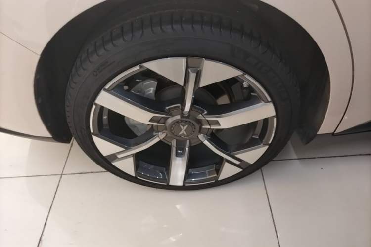 Used XPeng MONA M03 2024 620 with Ultra-Long Range Right Rear Wheel Hub