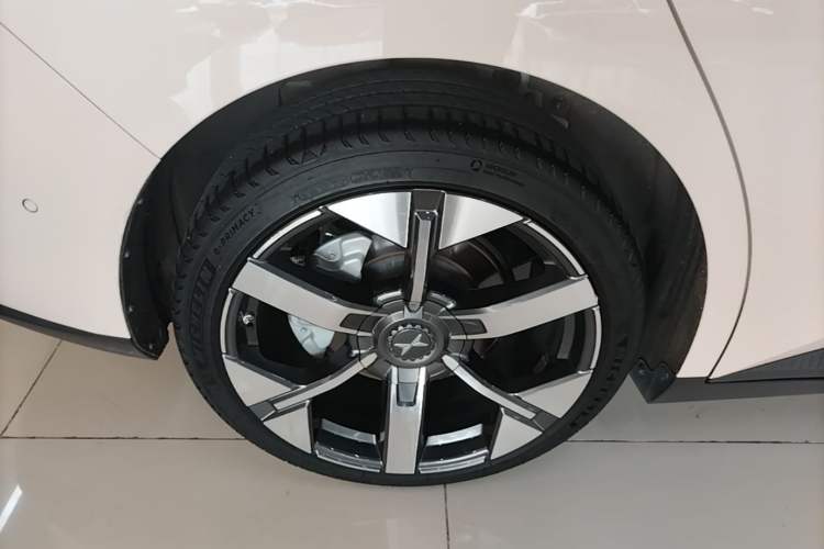 Used XPeng MONA M03 2024 620 with Ultra-Long Range Right Rear Wheel Hub