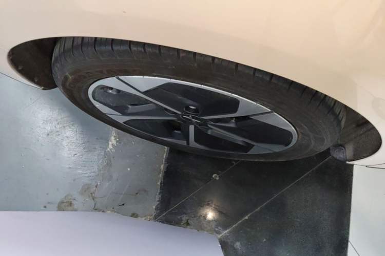 Used XPeng MONA M03 2024 620 with Ultra-Long Range Right Rear Wheel Hub