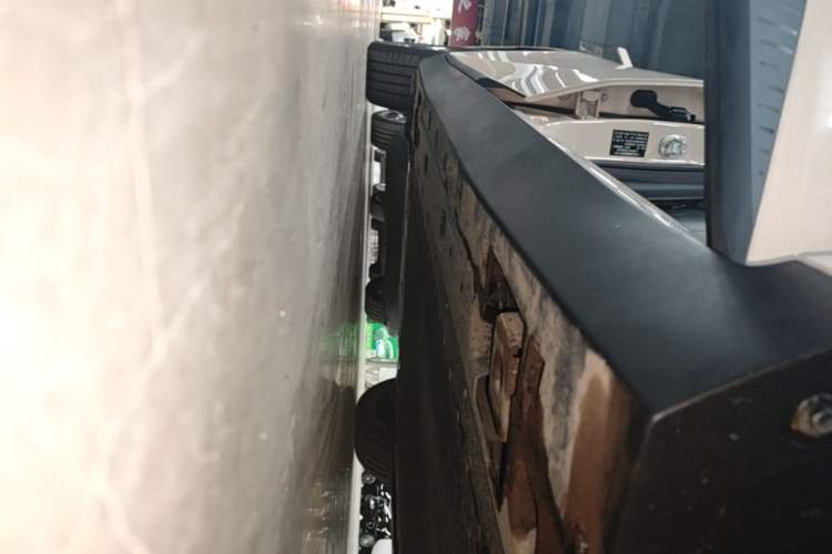 Used XPeng MONA M03 2024 620 with Ultra-Long Range Right Side Sill