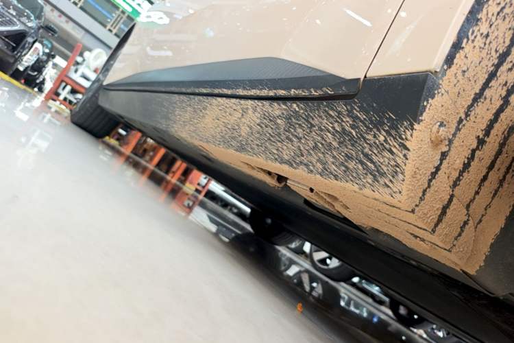 Used XPeng MONA M03 2024 620 with Ultra-Long Range Right Side Sill