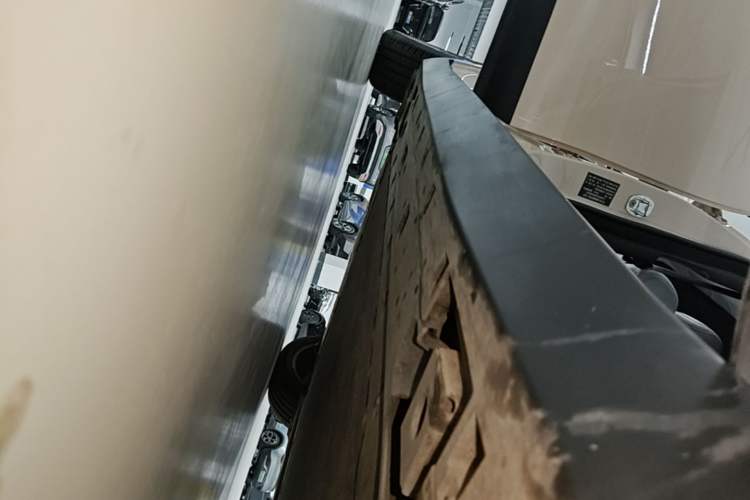 Used XPeng MONA M03 2024 620 with Ultra-Long Range Right Side Sill