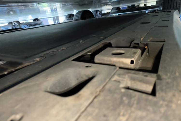 Used XPeng MONA M03 2024 620 with Ultra-Long Range Right Side Sill