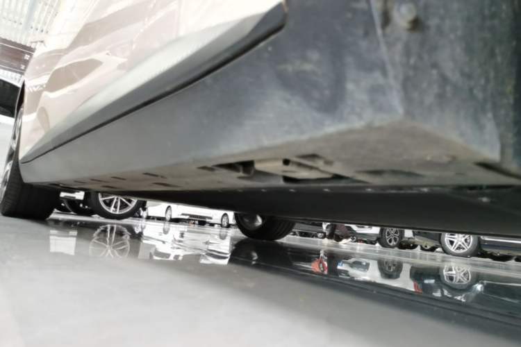 Used XPeng MONA M03 2024 620 with Ultra-Long Range Right Side Sill