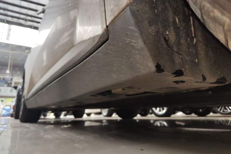 Used XPeng MONA M03 2024 515 Long-Range Right Side Sill