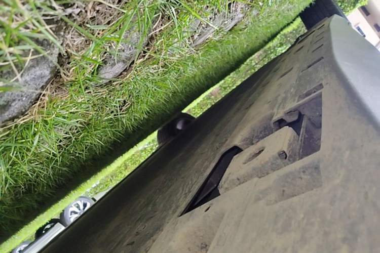 Used XPeng MONA M03 2024 620 with Ultra-Long Range Right Side Sill