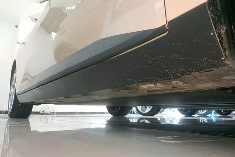 Used XPeng MONA M03 2024 620 with Ultra-Long Range Right Side Sill
