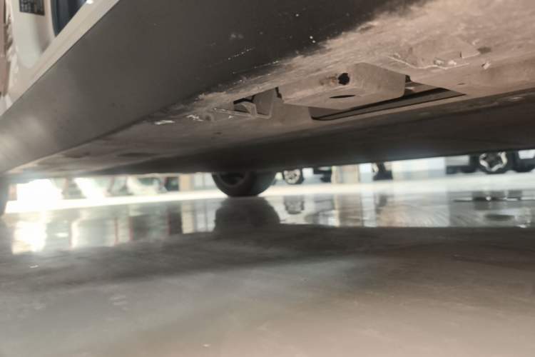 Used XPeng MONA M03 2024 620 with Ultra-Long Range Right Side Sill