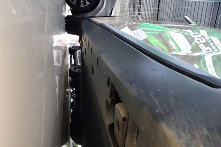 Used XPeng MONA M03 2024 620 with Ultra-Long Range Right Side Sill