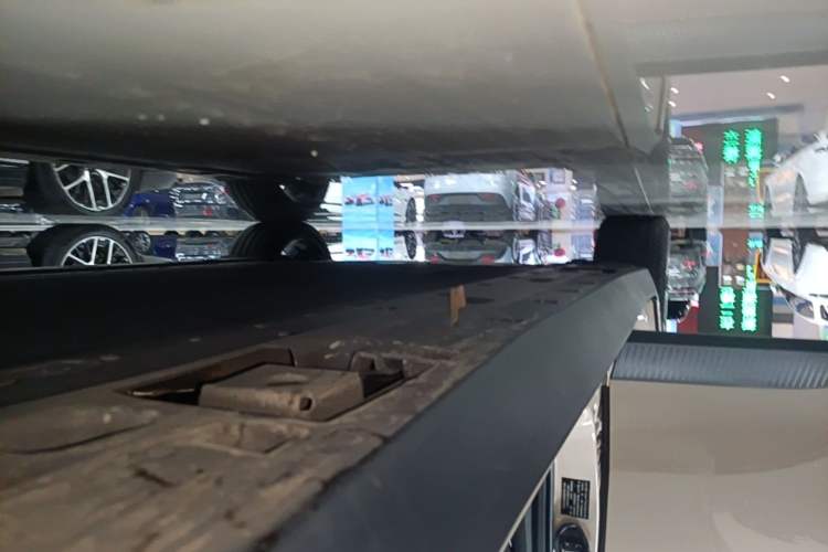 Used XPeng MONA M03 2024 620 with Ultra-Long Range Right Side Sill