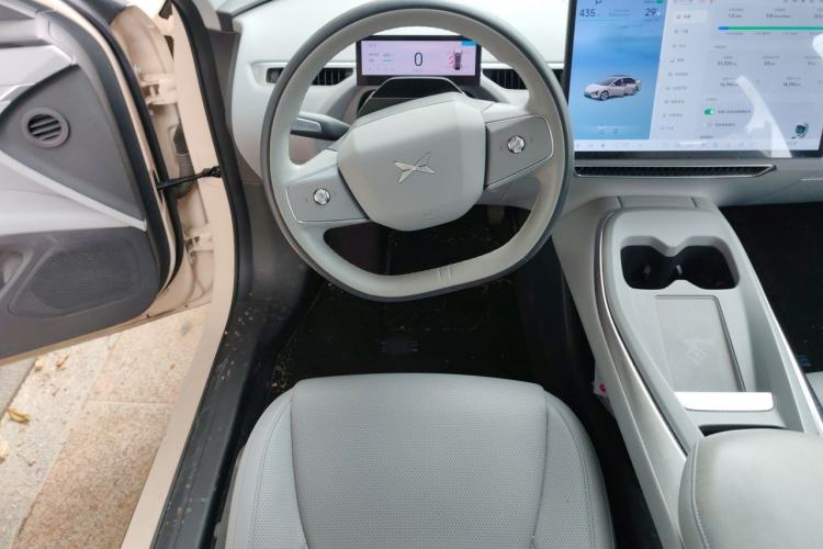 Used XPeng MONA M03 2024 620 with Ultra-Long Range Steering Wheel