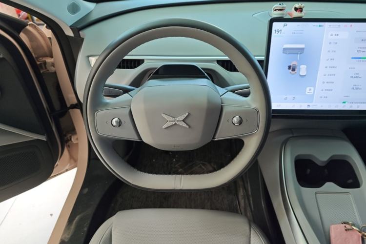 Used XPeng MONA M03 2024 620 with Ultra-Long Range Steering Wheel
