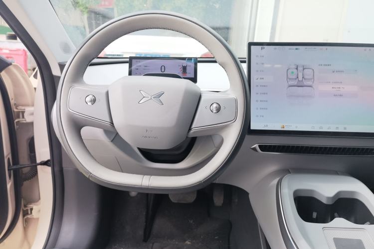 Used XPeng MONA M03 2024 620 with Ultra-Long Range Steering Wheel